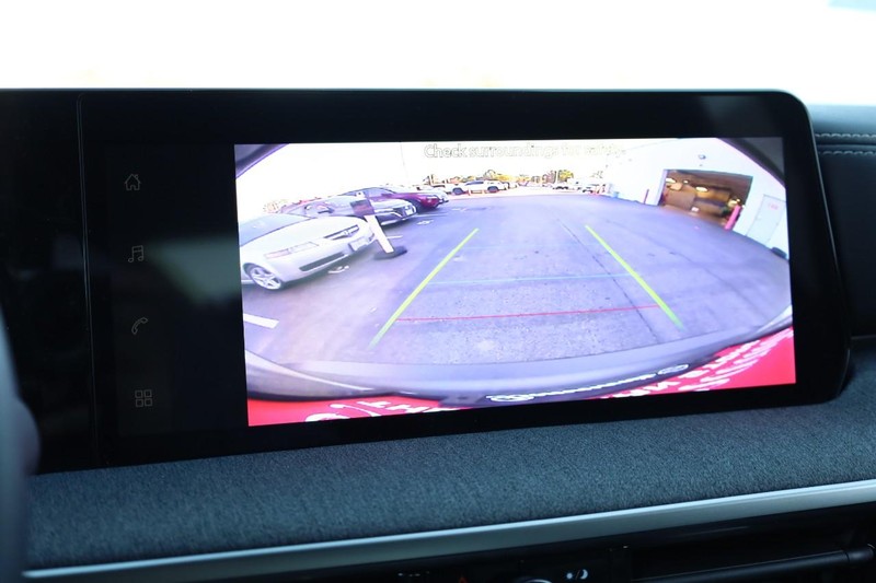 Nissan Kicks Vehicle Image 12