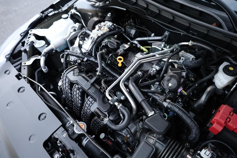 Nissan Altima Vehicle Full-screen Gallery Image 25