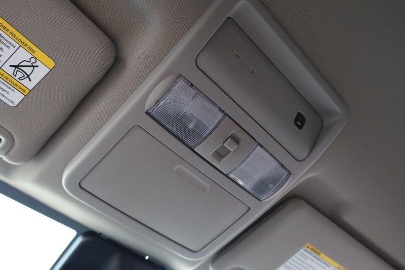 Nissan Frontier Vehicle Image 17