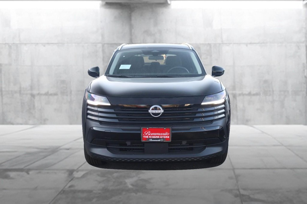 Nissan Kicks Vehicle Full-screen Gallery Image 4