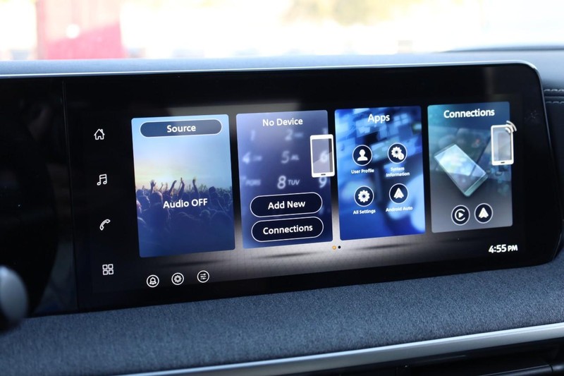 Nissan Kicks Vehicle Image 11