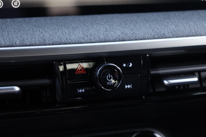 Nissan Kicks Vehicle Image 13