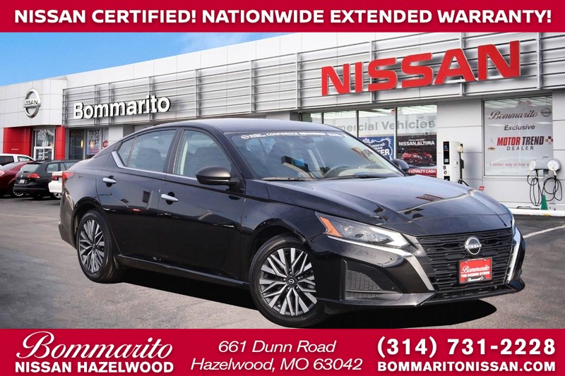 Nissan Altima Vehicle Full-screen Gallery Image 01