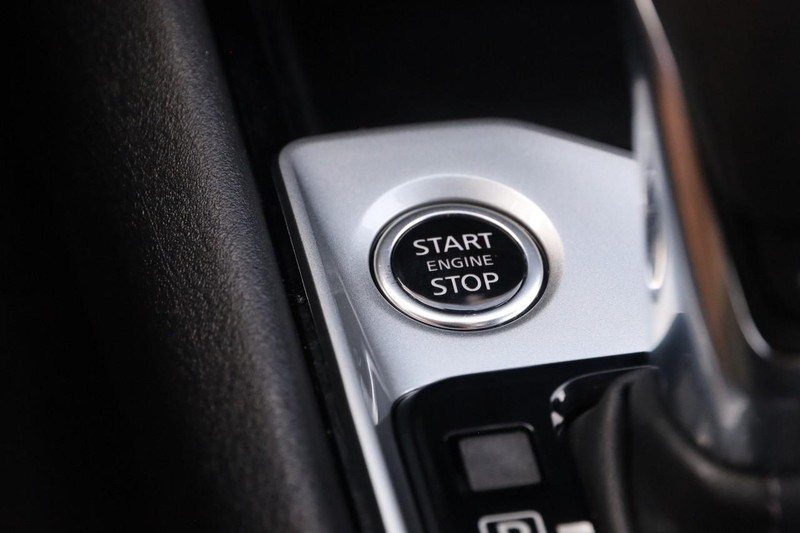 Nissan Altima Vehicle Full-screen Gallery Image 14