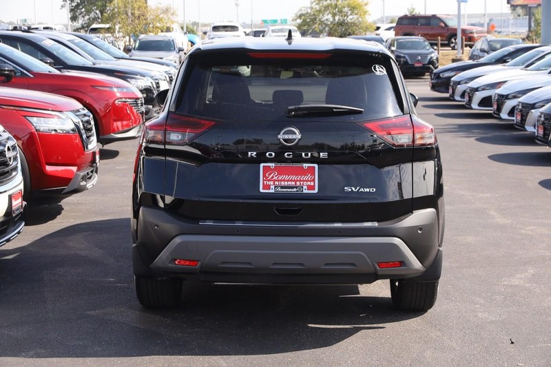 Nissan Rogue Vehicle Image 06