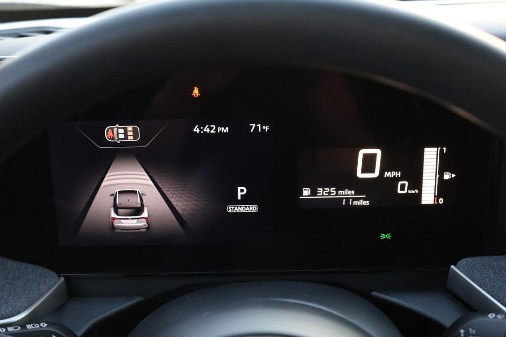 Nissan Kicks Vehicle Image 12