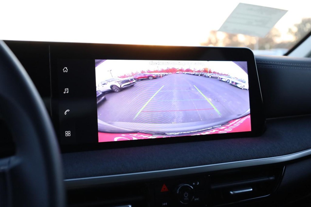 Nissan Kicks Vehicle Image 14