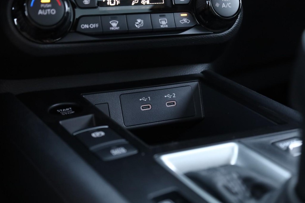 Nissan Kicks Vehicle Image 17