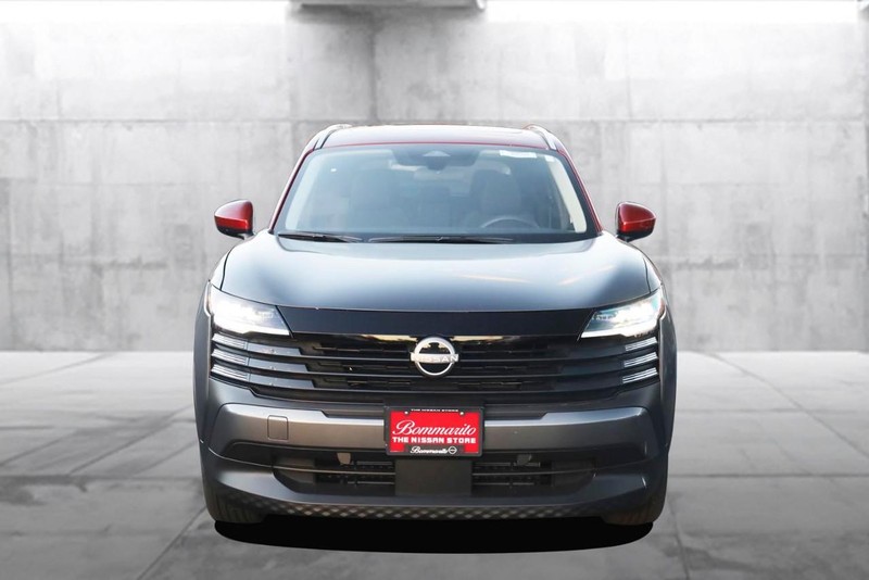 Nissan Kicks Vehicle Image 04