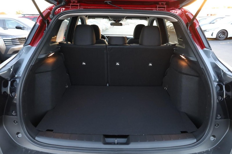 Nissan Kicks Vehicle Image 07