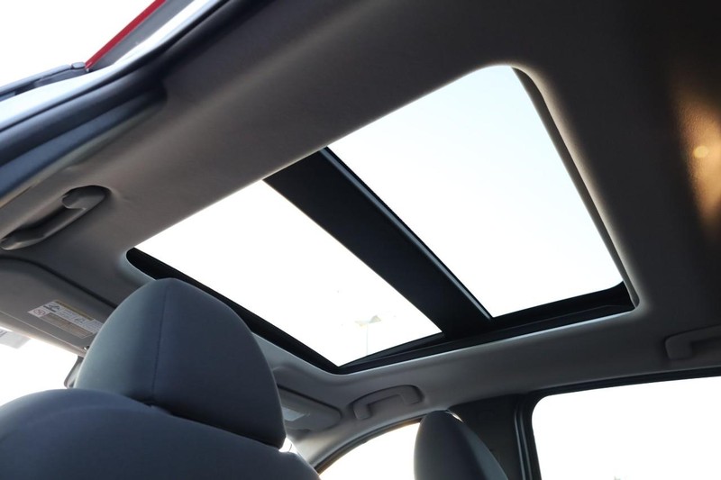 Nissan Kicks Vehicle Image 09