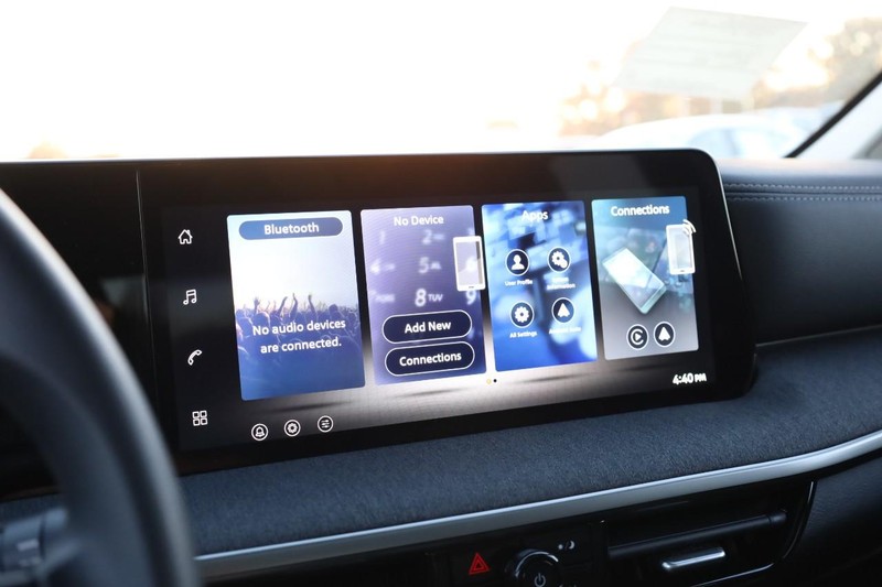 Nissan Kicks Vehicle Image 13