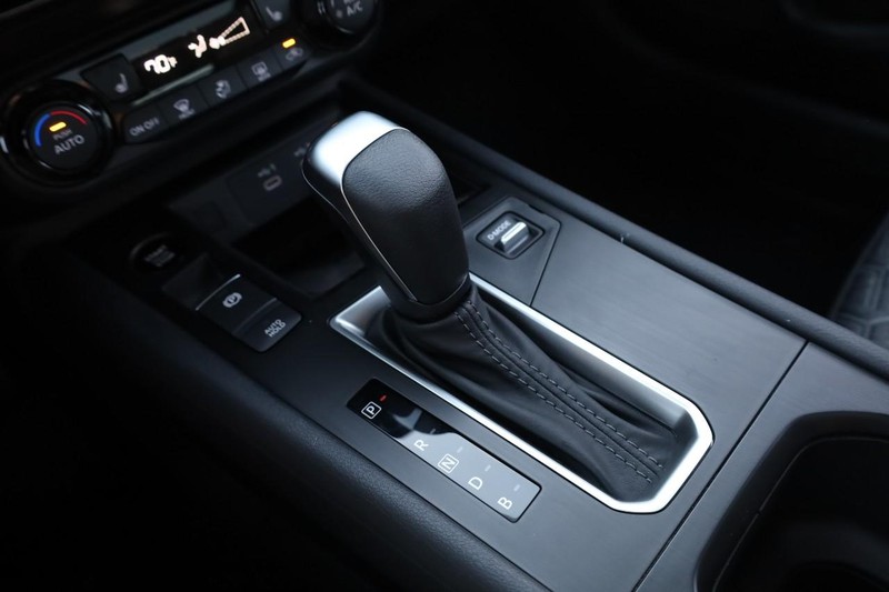 Nissan Kicks Vehicle Image 18