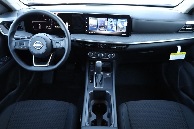 Nissan Kicks Vehicle Image 22