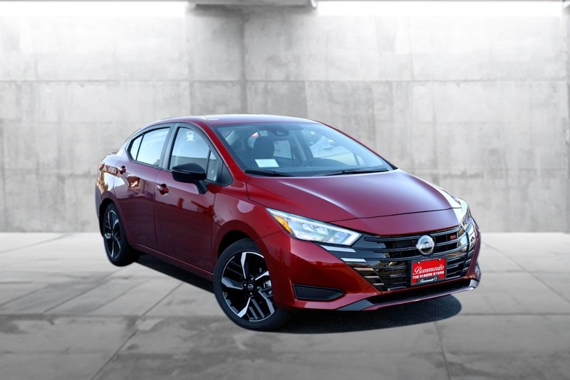 Nissan Versa Vehicle Image 02