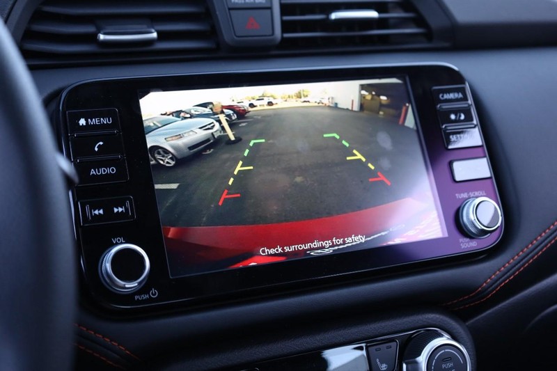 Nissan Versa Vehicle Image 12