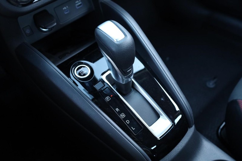 Nissan Versa Vehicle Image 15