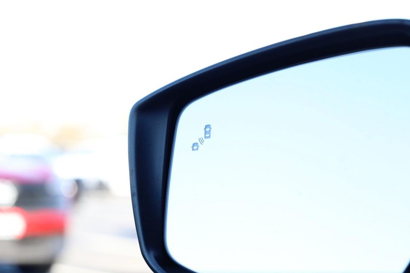 Nissan Versa Vehicle Image 18