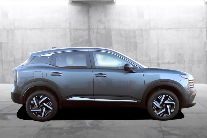 Nissan Kicks Vehicle Image 05