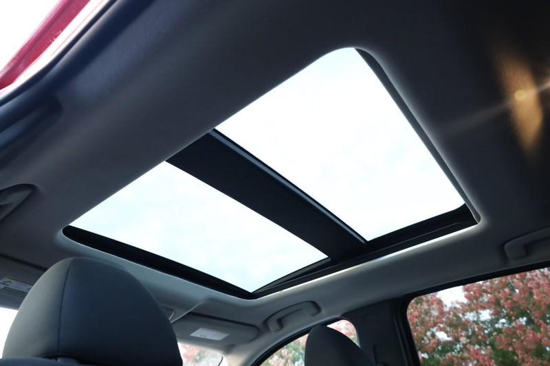 Nissan Kicks Vehicle Image 09