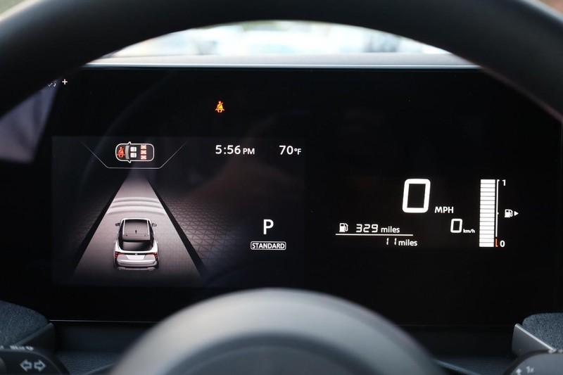 Nissan Kicks Vehicle Image 12