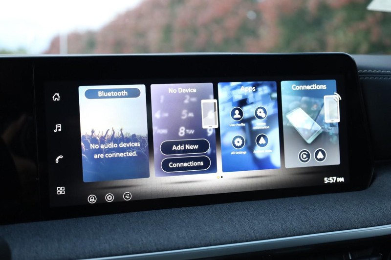 Nissan Kicks Vehicle Image 13