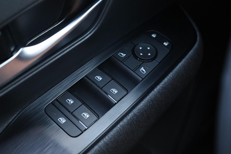 Nissan Kicks Vehicle Image 20