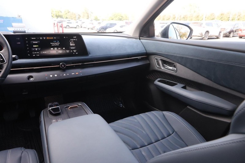 Nissan ARIYA Vehicle Image 25