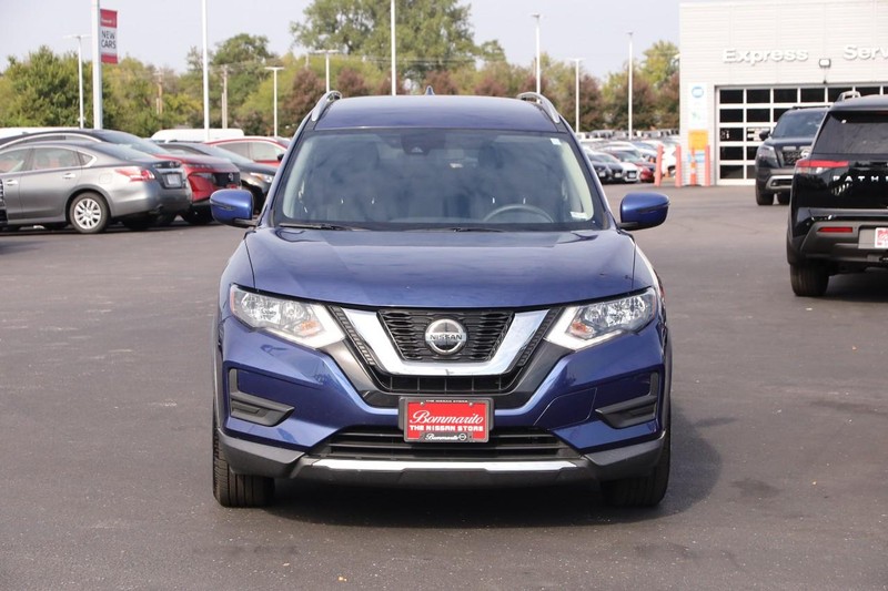 Nissan Rogue Vehicle Image 04