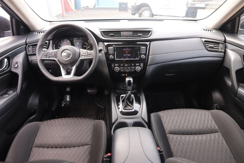 Nissan Rogue Vehicle Image 21