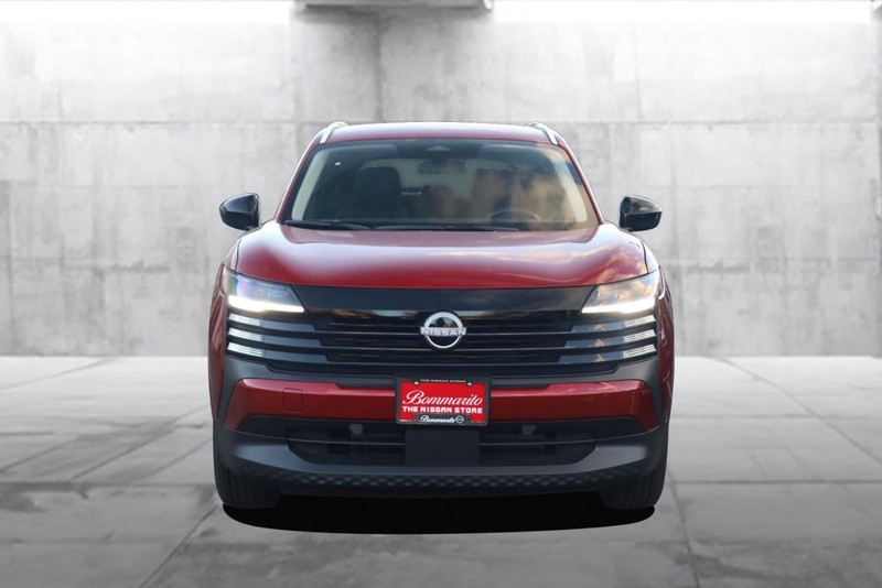 Nissan Kicks Vehicle Image 04