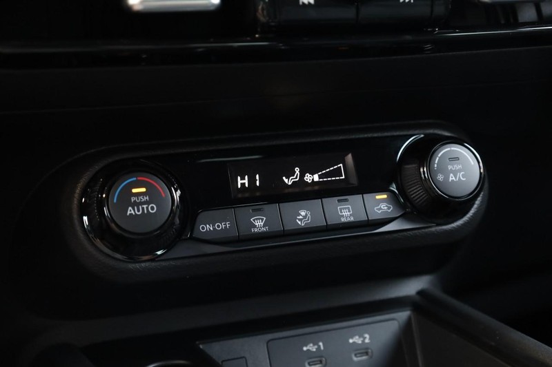 Nissan Kicks Vehicle Image 14