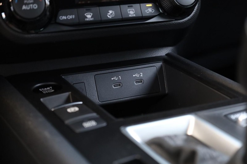 Nissan Kicks Vehicle Image 15