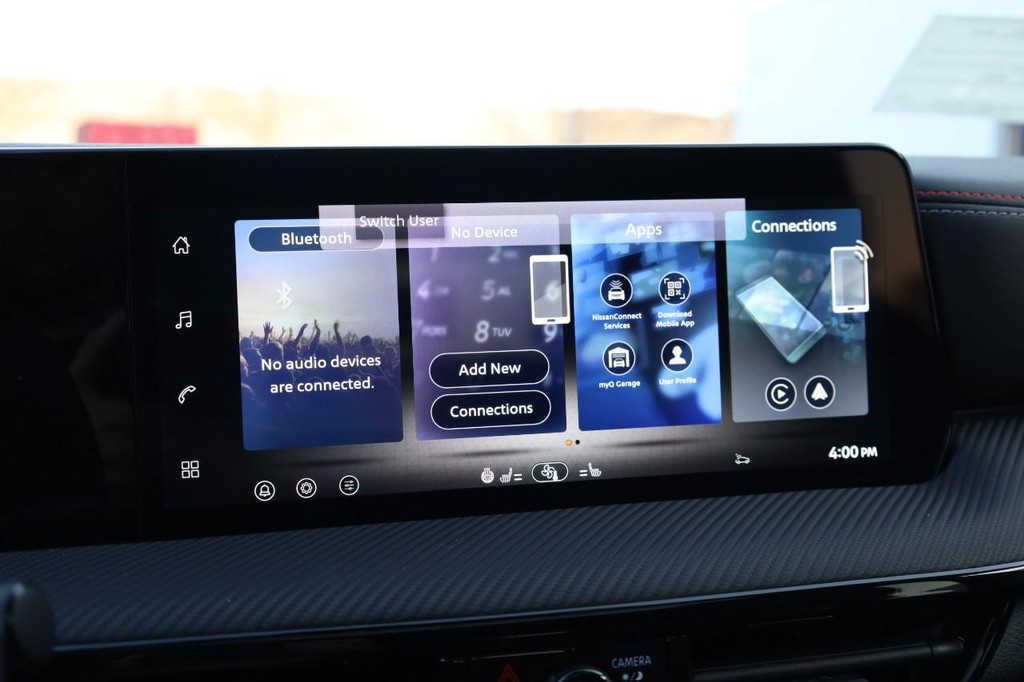 Nissan Kicks Vehicle Full-screen Gallery Image 13