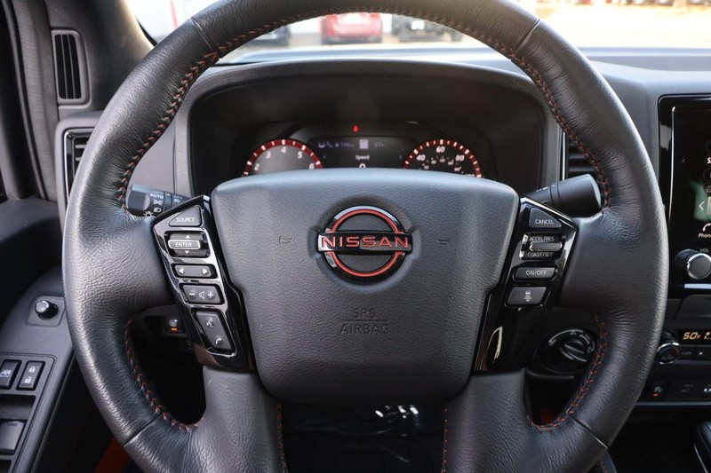 Nissan Frontier Vehicle Image 11
