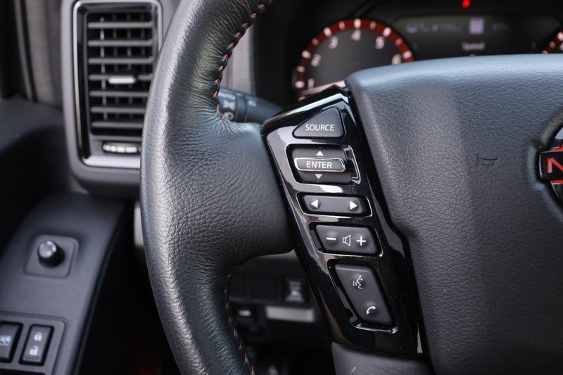 Nissan Frontier Vehicle Image 12