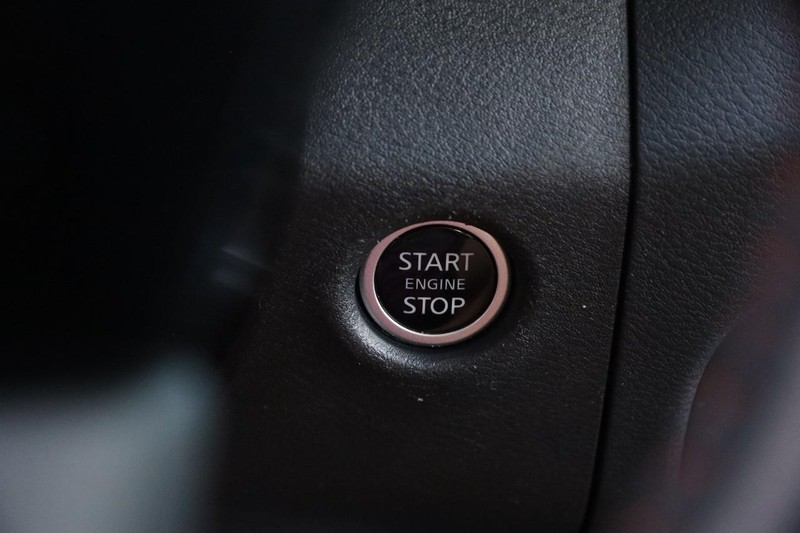 Nissan Frontier Vehicle Image 15