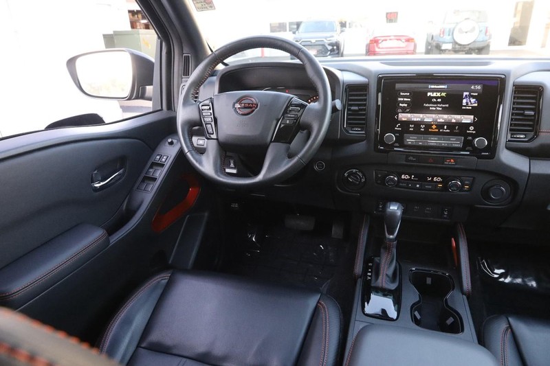 Nissan Frontier Vehicle Image 23