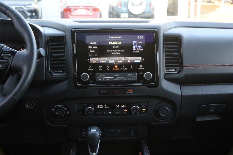 Nissan Frontier Vehicle Image 25