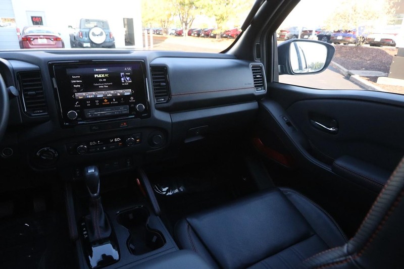 Nissan Frontier Vehicle Image 26