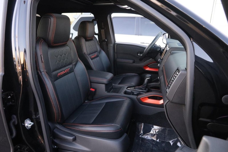 Nissan Frontier Vehicle Image 27