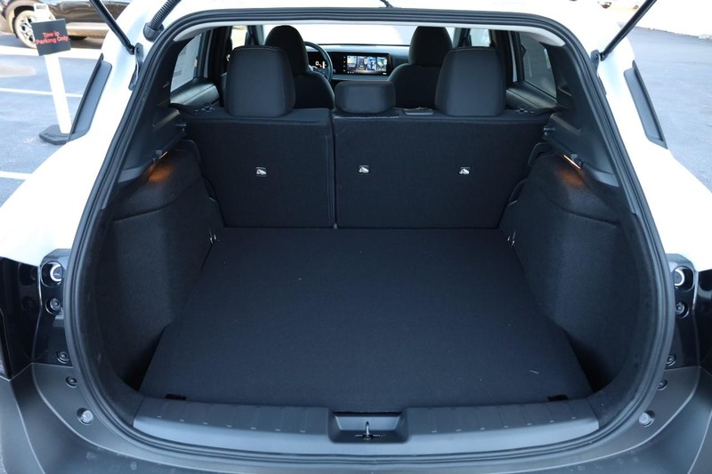 Nissan Kicks Vehicle Image 07