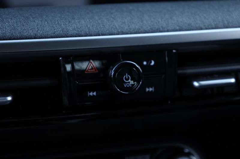 Nissan Kicks Vehicle Image 13