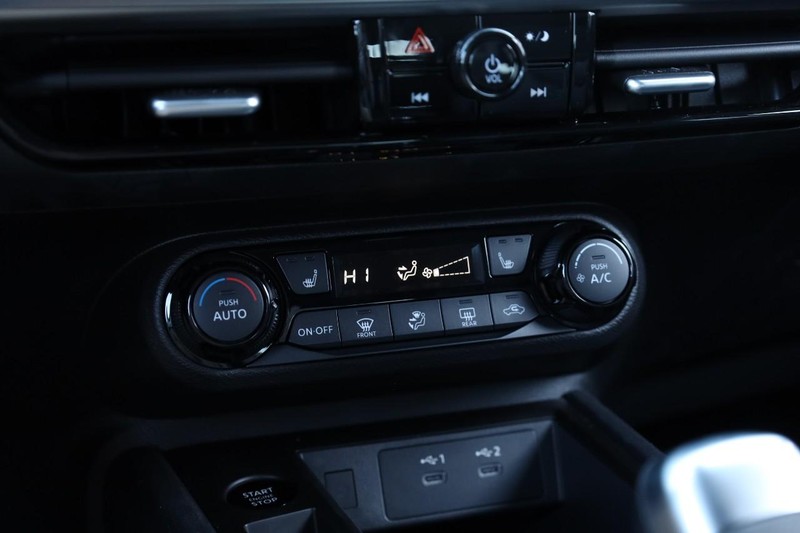 Nissan Kicks Vehicle Image 14