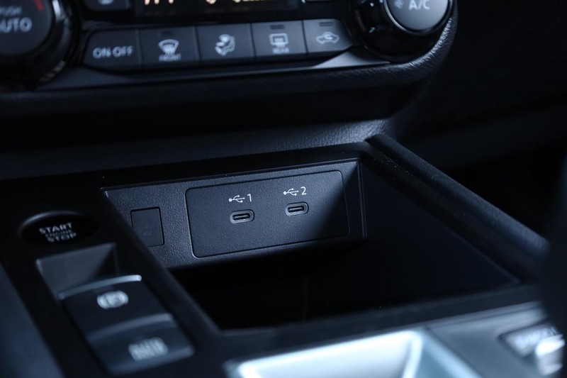 Nissan Kicks Vehicle Image 15