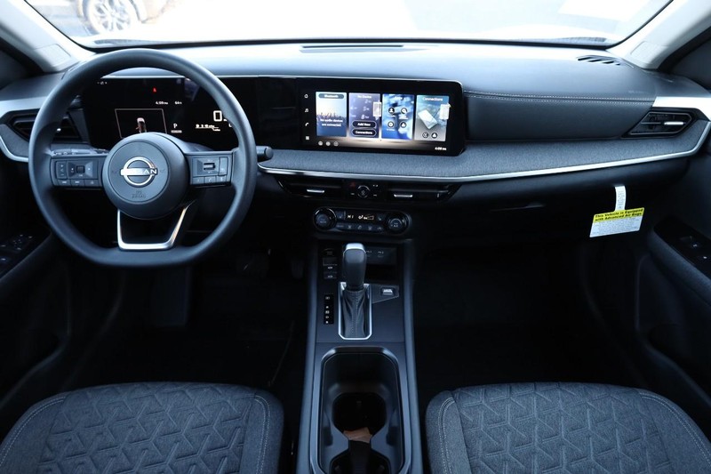 Nissan Kicks Vehicle Image 21