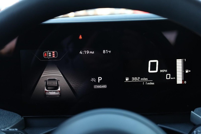 Nissan Kicks Vehicle Image 10