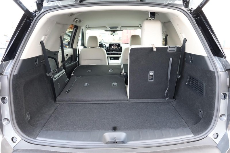 Nissan Pathfinder Vehicle Image 08