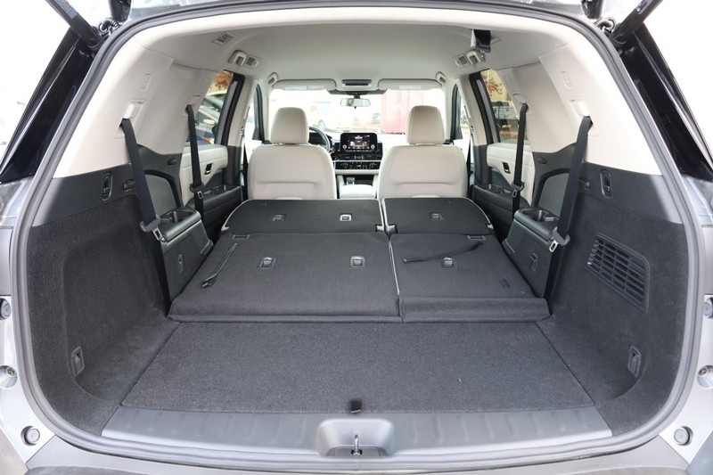 Nissan Pathfinder Vehicle Image 09