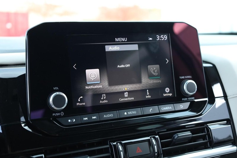 Nissan Pathfinder Vehicle Image 13